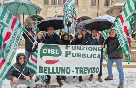 Firmato il nuovo CCNL Funzioni Locali 2022-2024: aumenti salariali, arretrati e welfare per i dipendenti pubblici di Comuni, Province e Ipab