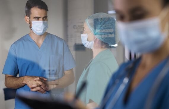 Sanità pubblica: siglato il rinnovo del contratto 2022-2024