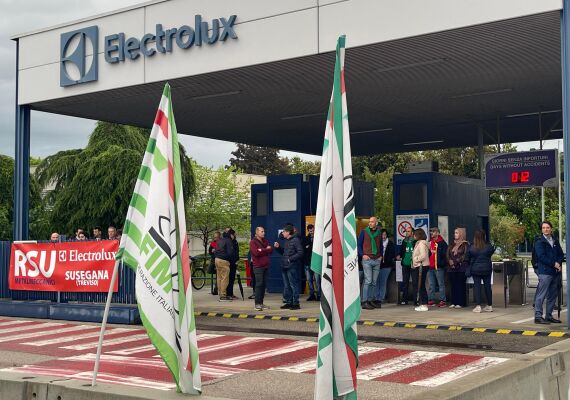 Electrolux, lunedì 15 giornata cruciale: incontro al Mimit, sciopero e presidio a Susegana