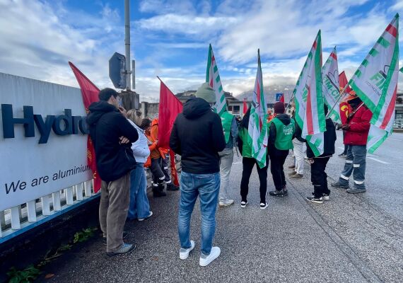 Vertenza Hydro: incontro al MIMIT. Sindacati e Sindaco: “L’azienda acceleri sulla reindustrializzazione e chiarisca i numeri occupazionali”